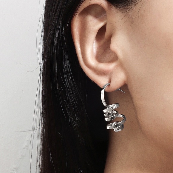 GlitzBlitz Boutique Jewelry - Any 2/$20! Silver Spiral Geometric Stud Earrings